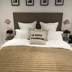 Hotel Le Petit Faubourg Beaune (Cote d'Or)