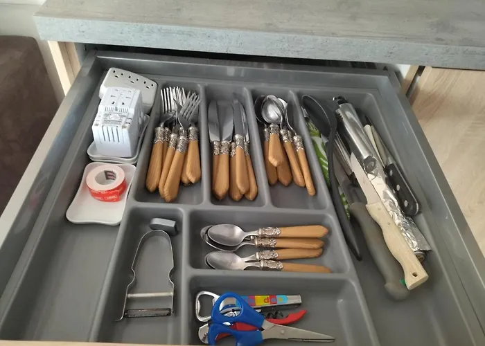 Le Petit Faubourg Otel *