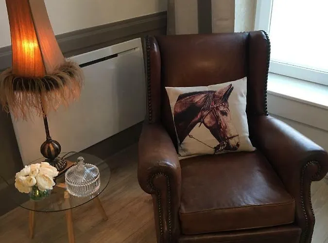 Otel Le Petit Faubourg Beaune (Cote d'Or)