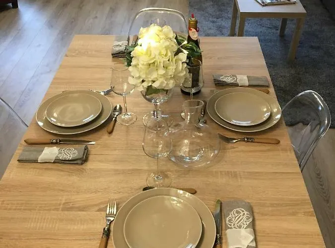 Отель Le Petit Faubourg